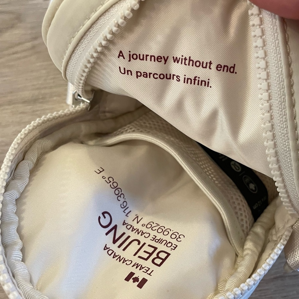 LULULEMON Cream Off-White Team Canada Future Legacy Crossbody Bag w/ maple leaf. - Picture 7 of 10